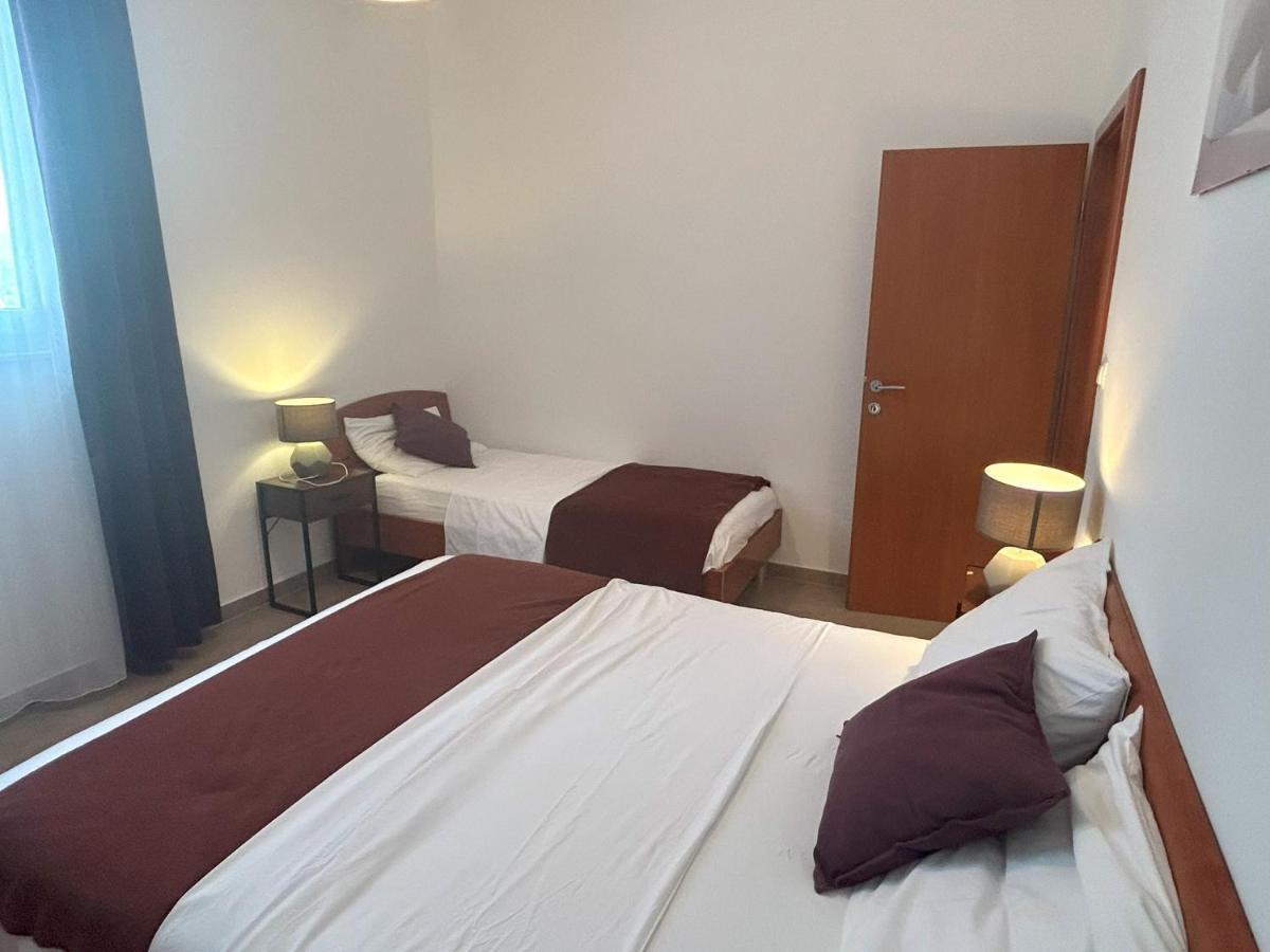 Apartments Antonella โตรกีร์ ภายนอก รูปภาพ