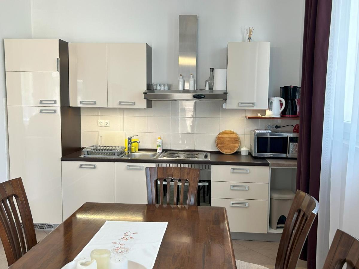 Apartments Antonella โตรกีร์ ภายนอก รูปภาพ