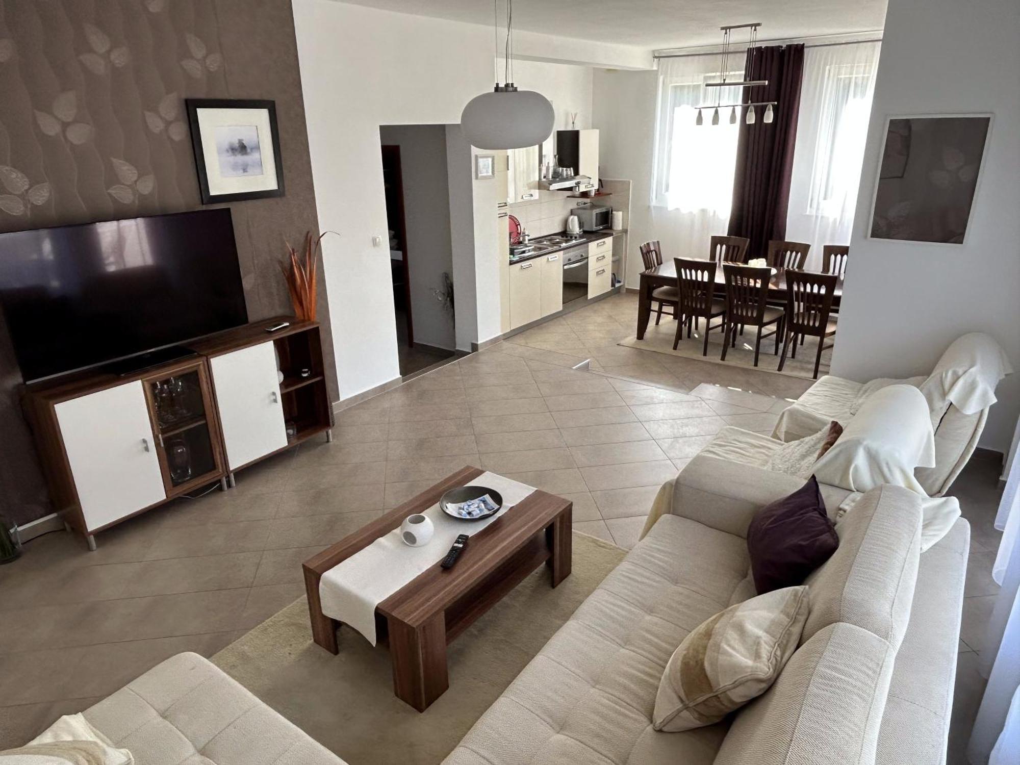 Apartments Antonella โตรกีร์ ภายนอก รูปภาพ
